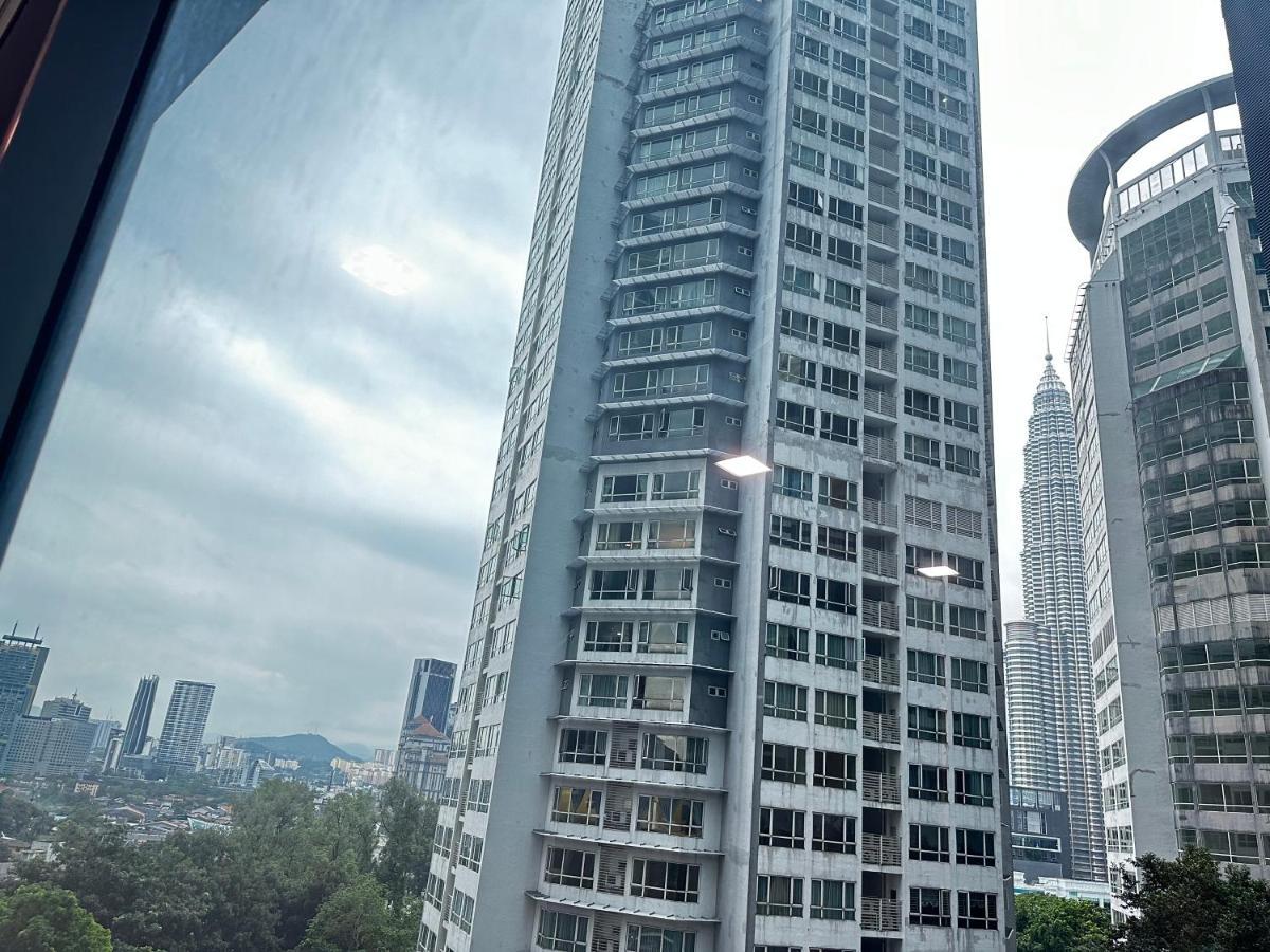 Summer Suites Klcc By Purple Orchid Kuala Lumpur Dış mekan fotoğraf