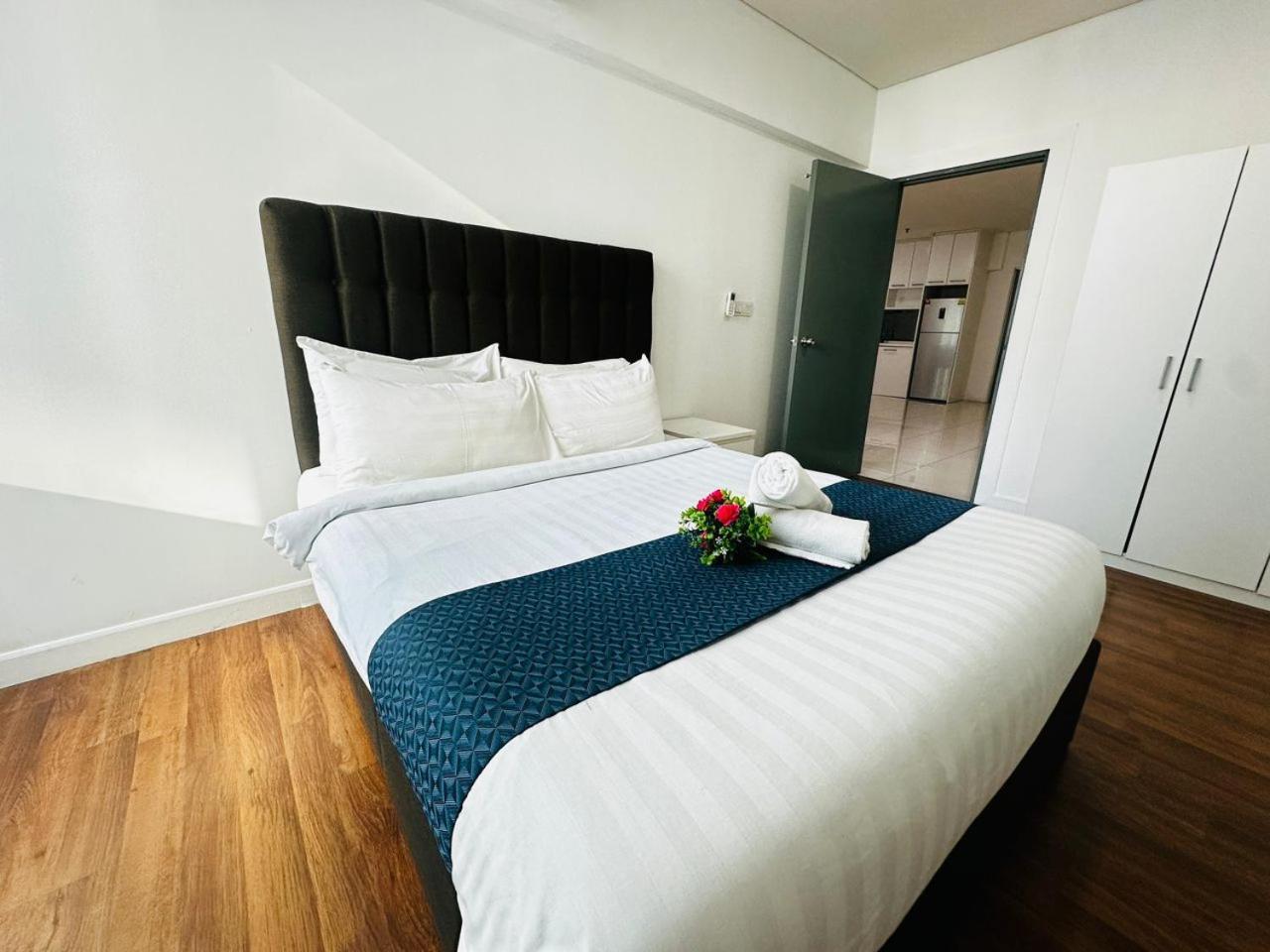 Summer Suites Klcc By Purple Orchid Kuala Lumpur Dış mekan fotoğraf
